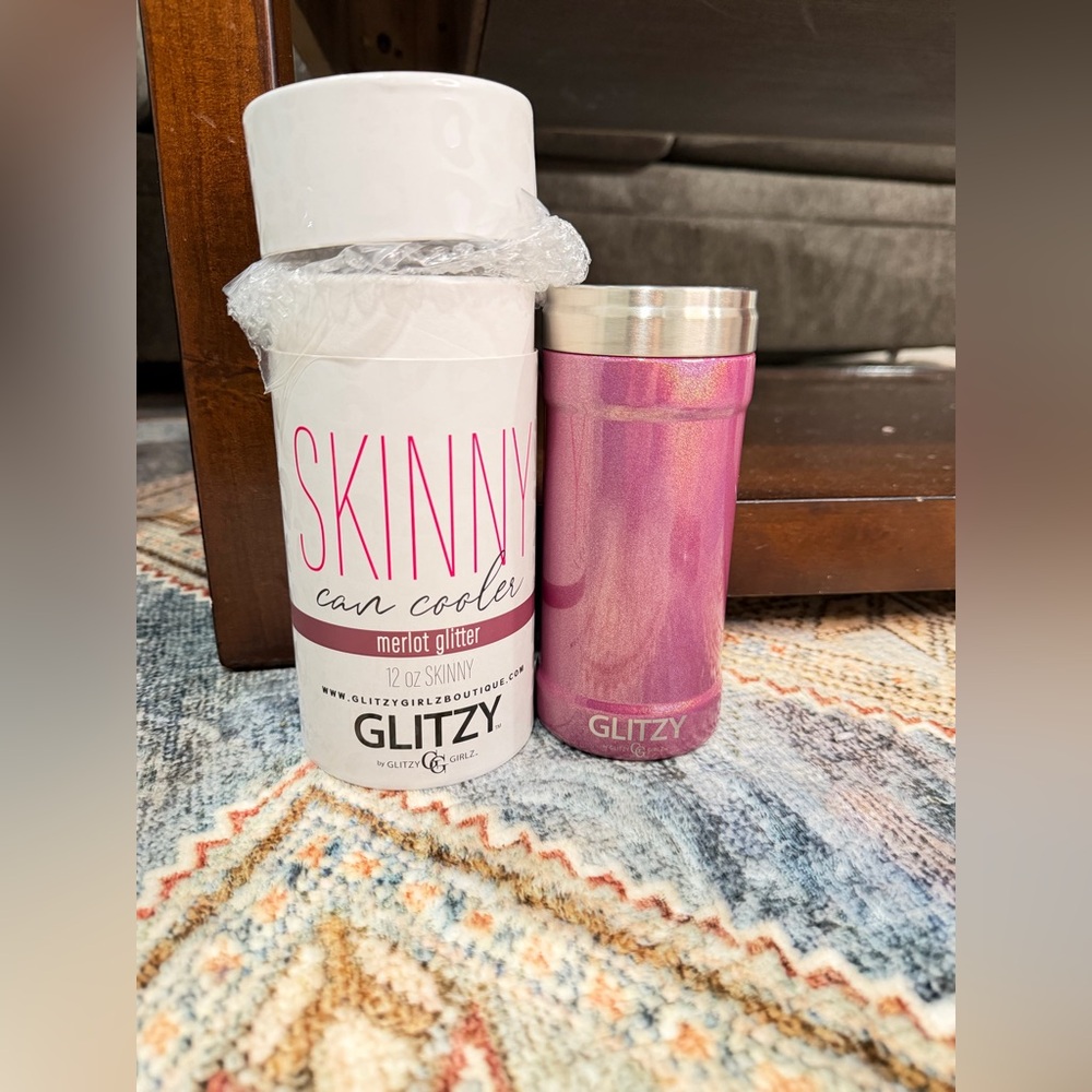 Glitzy Pink Skinny Can Cooler‎ - Merlot Glitter